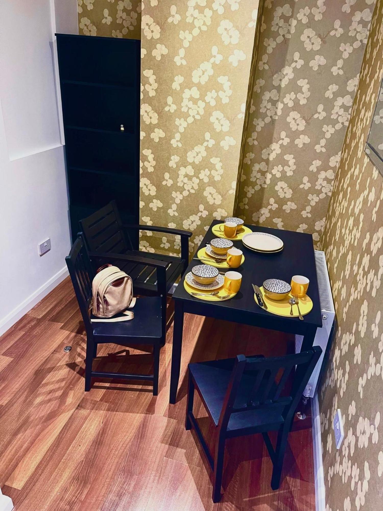 Entire Yellowapt Near Belfast City Centre - Free Parking - Up To 3 Guests - 2 Beds Exterior photo